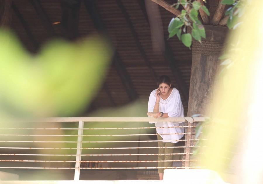 Shweta Nanda at Shah Rukh Khan's birthday bash in Alibaug. Ranbir Kapoor,Zoya Akhtar,Gauri Khan,Shweta Nanda,Shah Rukh Khan's birthday bash,Shah Rukh Khan,Shah Rukh Khan birthday bash,celebs at Shah Rukh Khan birthday bash,Shah Rukh Khan birthday bash pics,Shah Rukh Khan birthday bash images,Shah Rukh Khan b