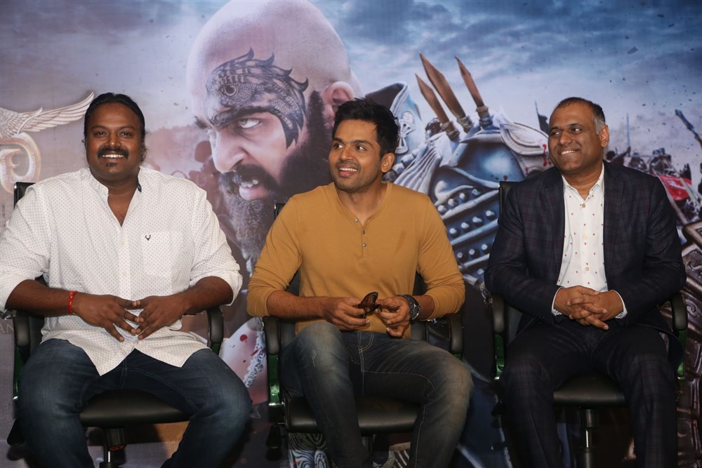 Telugu movie Kaashmora Success Meet event held at Hyderabad. Celebs like Karthi, Gokul and Prasad V. Potluri and others graced the event. Karthi,Gokul,Kaashmora Success Meet,Kaashmora Success Meet pics,Kaashmora Success Meet images,Kaashmora Success Meet photos,Kaashmora Success Meet stills,Kaashmora Success Meet pictures
