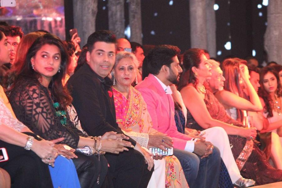 Karan Johar Amitabh Bachchan,Sonali Bendre,Karan Johar,Abhishek Bachchan,Filmmaker Abhishek Kapoor,Pragya Yadav,Jaya Bachchan,Shweta Nanda as she Walks the Ramp,Shweta Nanda Ramp walk,Shweta Nanda Ramp walk pics,Shweta Nanda Ramp walk images,Shweta Nanda Ramp walk ph