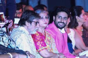 Amitabh Bachchan,Sonali Bendre,Karan Johar,Abhishek Bachchan,Filmmaker Abhishek Kapoor,Pragya Yadav,Jaya Bachchan,Shweta Nanda as she Walks the Ramp,Shweta Nanda Ramp walk,Shweta Nanda Ramp walk pics,Shweta Nanda Ramp walk images,Shweta Nanda Ramp walk ph