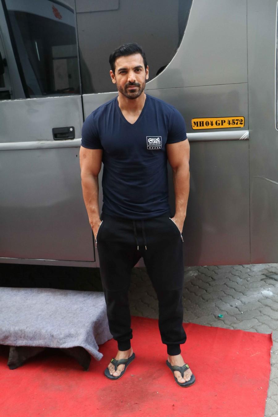 John Abraham spotted at Mehboob Studio. John Abraham,Sonakshi Sinha,Tahir Raj Bhasin,starcast of force2 spotted at mehboob studio,force 2 starcast spotted at mehboob studio,force 2,Bollywood movie force 2,force 2 promotion,force 2 movie promotion