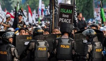 Hardline Muslims,massive rally in Indonesia,Muslim protesters,hardline Muslim protesters rally,hardline Muslim protesters,Koran,Islam Love Peace