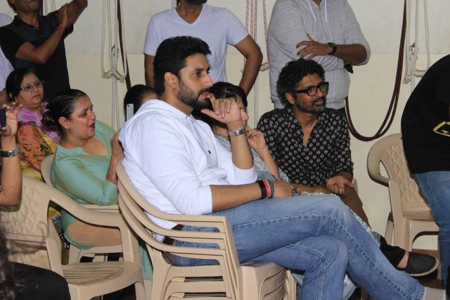 Photos of Bollywood actor Abhishek Bachchan snapped at Strut Dancemakers Master Class. Abhishek Bachchan,Abhishek Bachchan snapped at Strut Dancemakers Master Class,Strut Dancemakers Master Class,Abhishek Bachchan pics,Abhishek Bachchan images,Abhishek Bachchan photos,Abhishek Bachchan stills,Abhishek Bachchan pictures