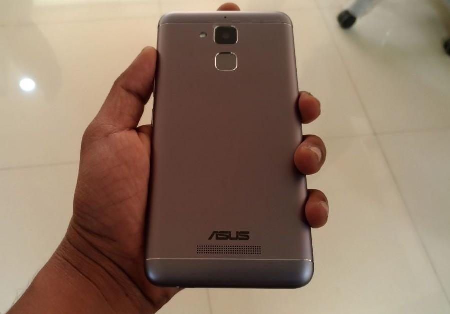 Asus Zenfone 3 Max flaunts all-metal unibody compared to 2015 model, which had dull plastic body Asus Zenfone 3 Max,Zenfone 3 Max first look,Zenfone 3 Max images,Zenfone 3 Max