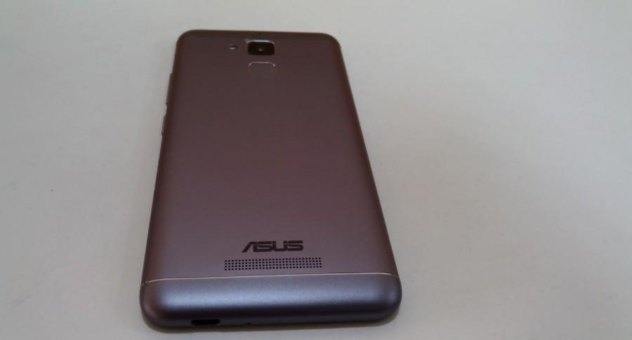 Asus Zenfone 3 Max houses a massive 4,100mAh battery, which is enough to keep the phone running for a whole even if put under heavy usage Asus Zenfone 3 Max,Zenfone 3 Max first look,Zenfone 3 Max images,Zenfone 3 Max