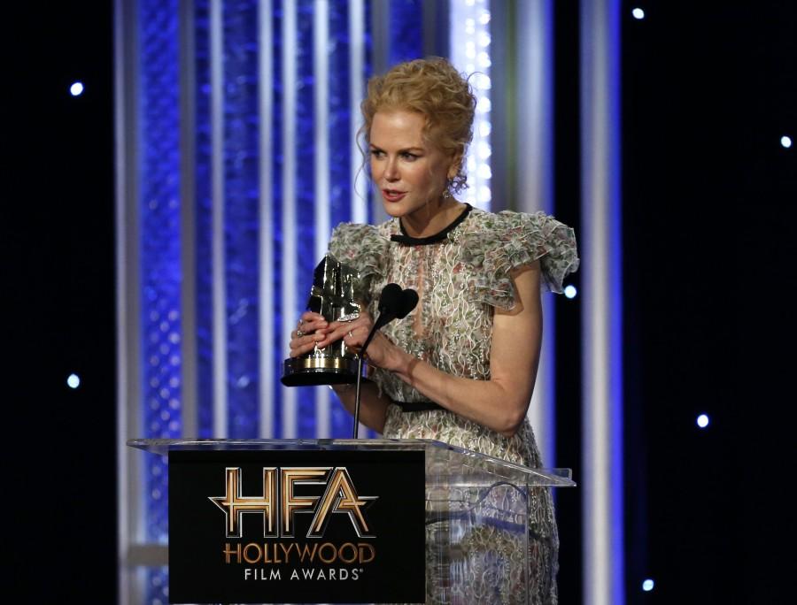 Nicole Kidman accepts the Hollywood Supporting Actress Award for "Lion". Hollywood Film Awards,Celebs at Hollywood Film Awards,James Corden,Justin Timberlake,Robert De Niro,Nicole Kidman,Lilly Collins,Eddie Murphy