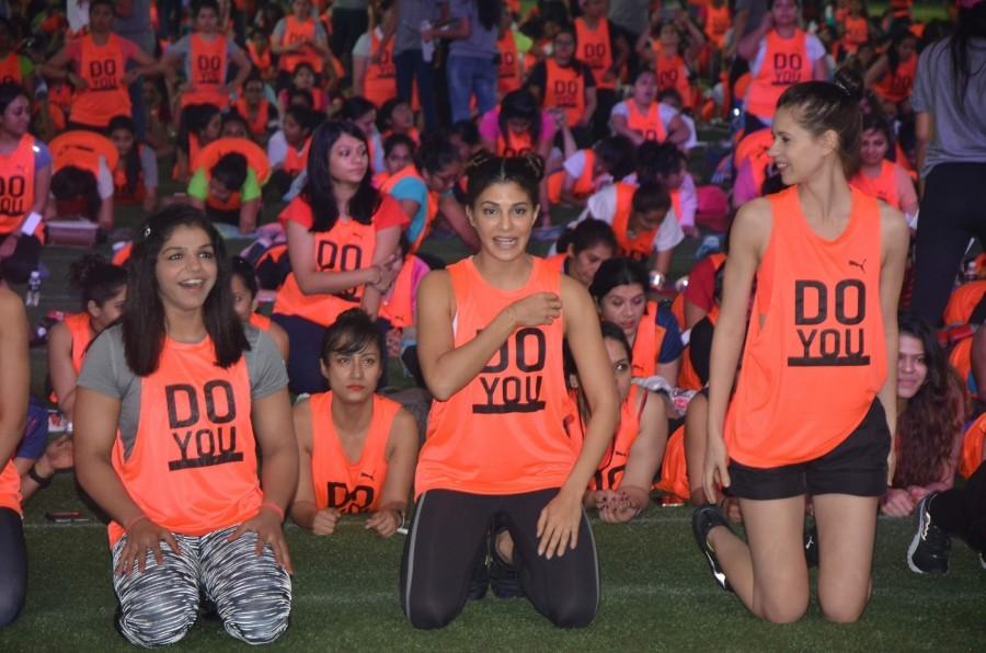 Indian wrestler Sakshi Malik, actors Jacqueline Fernandez and Kalki Koechlin perform in the making of a Guinness world record of the most number of women to hold the abdominal plank position for 60 seconds in Mumbai on Nov 6, 2016. Sakshi Malik,Jacqueline Fernandez,Kalki Koechlin,abdominal plank position,abdominal plank,abdominal plank position for 60 seconds,Guinness world record