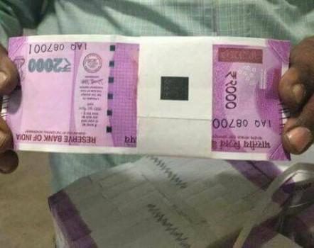Images of new 500 and 2000 currency note go viral.