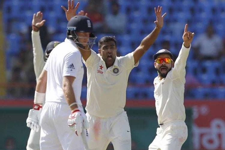 England captain Alastair Cook won the toss and elected to bat in the first cricket Test match against India beginning at the Saurashtra Cricket Association Stadium here on Wednesday. England vs India,England vs India 2016,India vs England,India vs England 2016,Kohli,Virat Kohli,Alastair Cook,Saurashtra Cricket Association Stadium