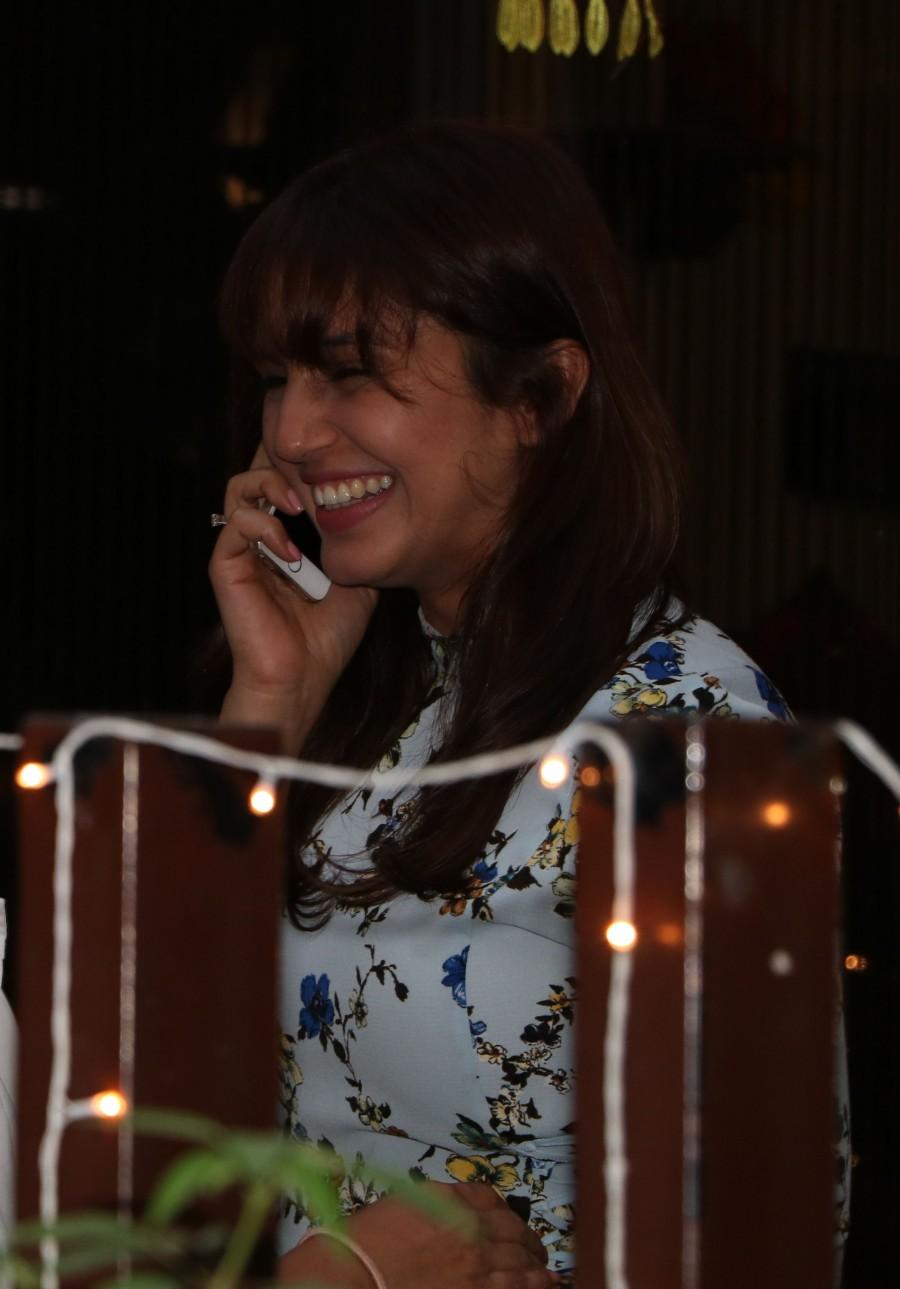 Photos of Bollywood actress Huma Qureshi spotted at B Blunt Salon Bandra. Huma Qureshi,Huma Qureshi spotted at B Blunt Saloon,B Blunt Saloon,Huma Qureshi latest pics,Huma Qureshi latest images,Huma Qureshi latest photos,Huma Qureshi latest stills,Huma Qureshi latest pictures