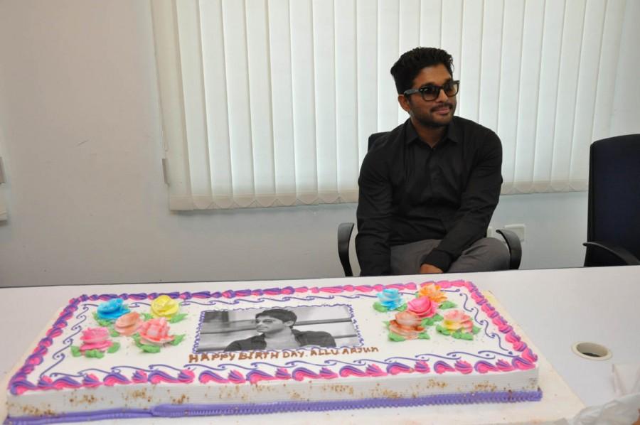 AlluArjun birthday celebrations at Hyderabad Happy birthday Allu Arjun,happy birthday Allu Arjun(Bunny),Allu Arjun'sbirthday photos,Allu Arjun photo gallery,Rare and Unseen pictures of Allu Arjun,Allu Arjun Latest News,Allu Arjun Latest photos,Actor Allu Arjun,Allu Arjun's 33rd birthday on