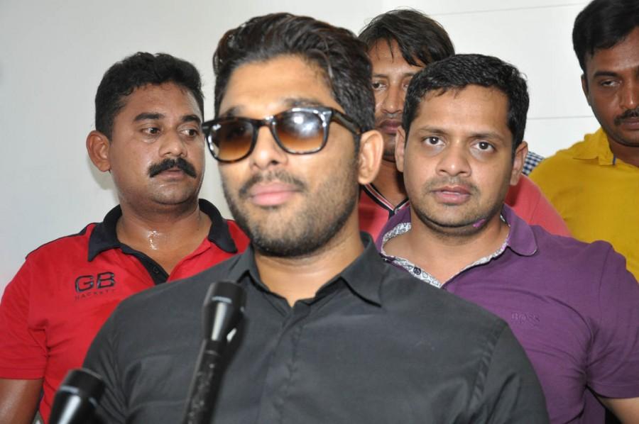 AlluArjun birthday celebrations at Hyderabad Happy birthday Allu Arjun,happy birthday Allu Arjun(Bunny),Allu Arjun'sbirthday photos,Allu Arjun photo gallery,Rare and Unseen pictures of Allu Arjun,Allu Arjun Latest News,Allu Arjun Latest photos,Actor Allu Arjun,Allu Arjun's 33rd birthday on