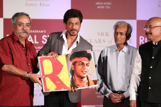 Photos of Bollywood actor Superstar Shah Rukh Khan during launch of biography 