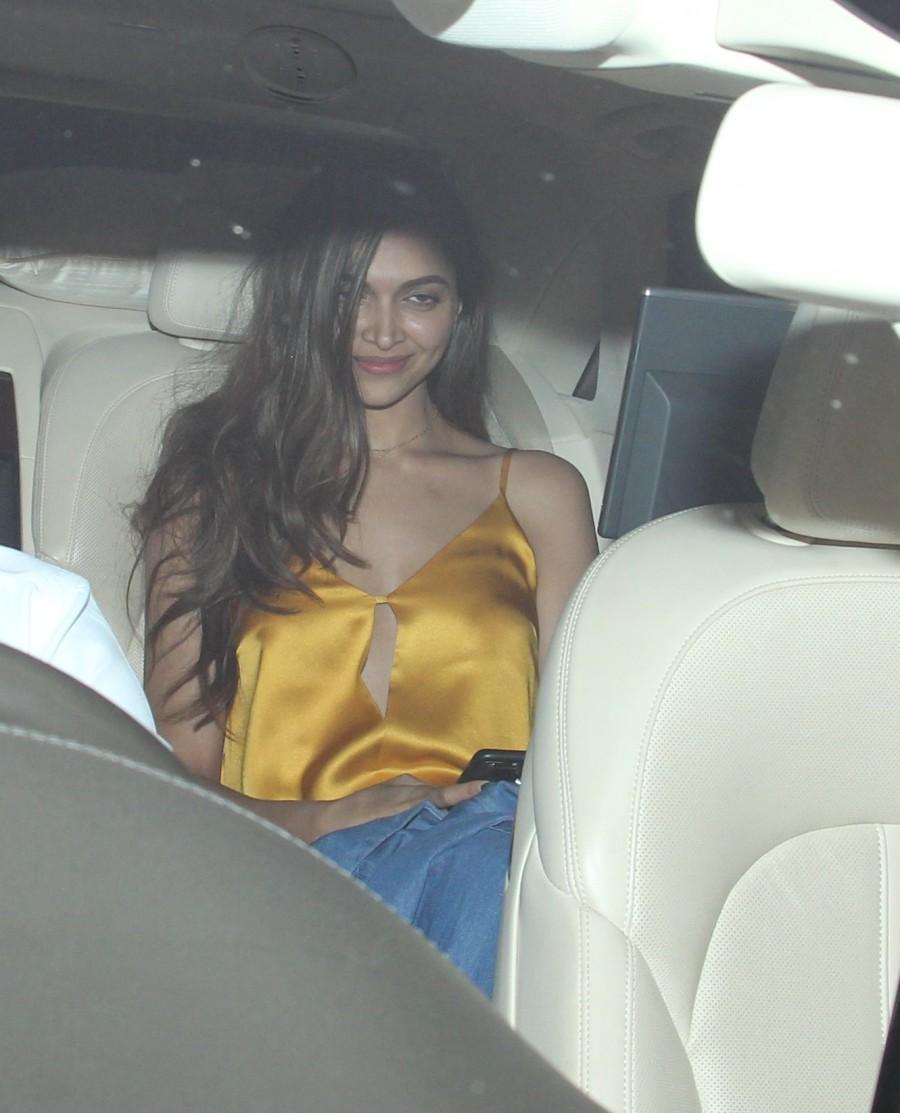Deepika Padukone snapped at Karan Johar's bash for 'Ae Dil Hai Mushkil' Shah Rukh Khan,Ranbir Kapoor,Deepika Padukone,Karan Johar,Karan Johar bash,Ae Dil Hai Mushkil,Ae Dil Hai Mushkil sucess party