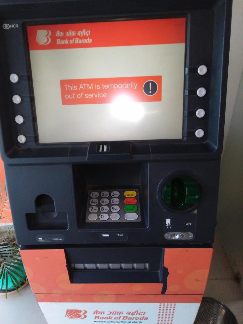 Rs 500, Rs 1,000 banned: Customers complain No Cash in ATMs. Rs 500,Rs 1,000,Rs 500 banned,Rs 1,000 banned,Customers complain No Cash in ATMs,No Cash in ATMs,No Cash