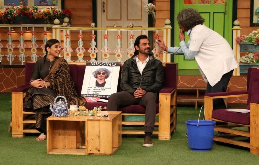 Bollywood Actors Vidya Balan, Arjun Rampal and Stand up comedian Kapil Sharma during the promotion of film Kahani-2 on the sets of The Kapil Sharma Show in Mumbai on Nov 11, 2016. Vidya Balan,Arjun Rampal,Kahani 2,Kahani 2 on the sets of The Kapil Sharma Show,Kahani 2 on The Kapil Sharma Show,The Kapil Sharma Show,Kahani 2 promotion,Kahani 2 movie promotion,Kahani 2 movie promotion pics,Kahani 2 movie promotion images,Kahani 2 movi