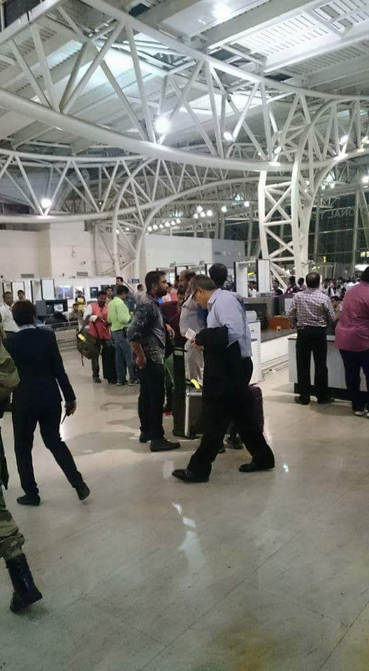 Photos of South Indian actor Thala Ajith spotted at Chennai Airport. Thala Ajith spotted at Chennai Airport,Ajith spotted at Chennai Airport,Ajith at Chennai Airport,Ajith spotted at Airport,Thala Ajith,Ajith latest pics,Ajith latest images,Ajith latest photos,Ajith latest stills,Ajith latest pictures