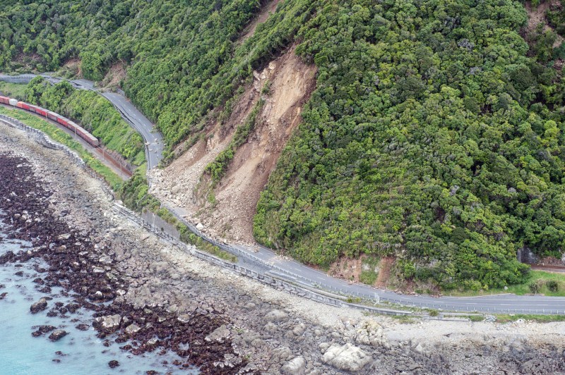 Landslides block State Highway One near Kaikoura on the upper east coast of New Zealand's South Island following an earthquake, November 14, 2016. New Zealand,New Zealand earthquake,New Zealand hit earthquake,New Zealand severe earthquake,New Zealand aftershocks