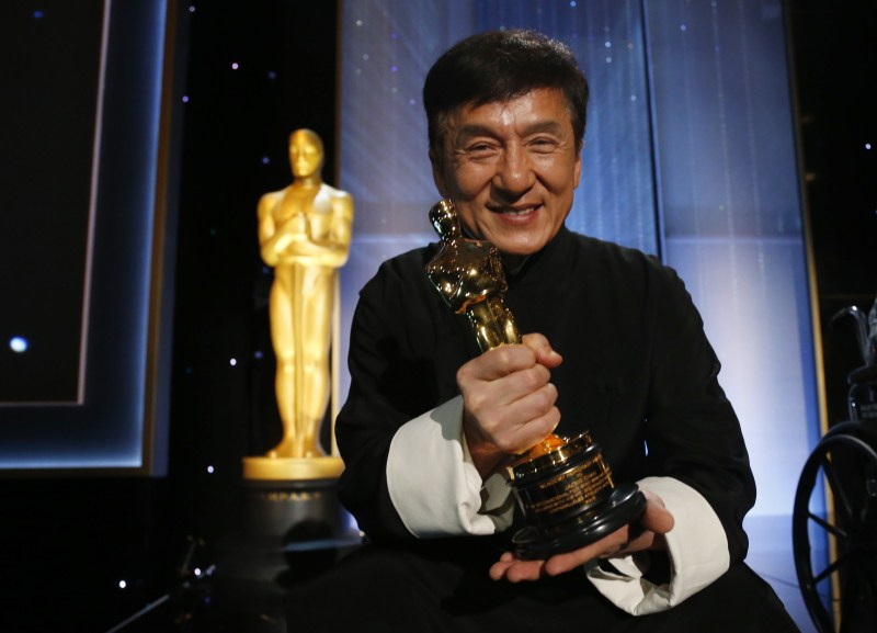 Actor Jackie Chan poses with his Honorary Award at the 8th Annual Governors Awards in Los Angeles, California, U.S., November 12, 2016. Jackie Chan,Jackie Chan wins Oscar,Jackie Chan with Oscar,actor Jackie Chan,Jackie Chan Oscar,Jackie Chan at 8th Annual Governors Awards,8th Annual Governors Awards,8th Annual Governors Awards 2016