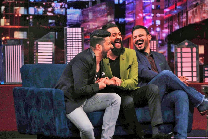 Best Buddies Vivek Oberoi and Aftaab Shivdasani shot for ZEE TV’s show Yaaron Ki Baraat. Aftaab Shivdasani,Vivek Oberoi,Aftaab Shivdasani and Vivek Oberoi,Yaaron Ki Baraat,ZEE TV’s show Yaaron Ki Baraat,Reitesh Deshmukh