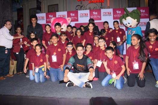 Varun Dhawan visited KidZania Mumbai for a special meet and greet session just with kid's today. The session witnessed around 1000 kids which included NGO kids as well as the newly elected CounZil kids of KidZania Mumbai.