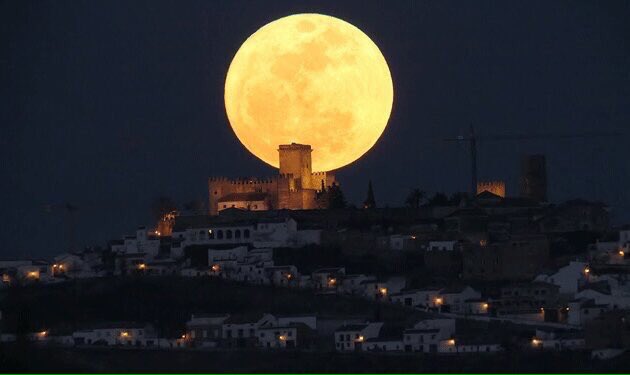 In pictures: Supermoon around the world. Supermoon,Supermoon around world,Supermoon in india,Supermoon pics,Supermoon images,Supermoon stills,Supermoon pictures,Supermoon photos,Supermoon new pics