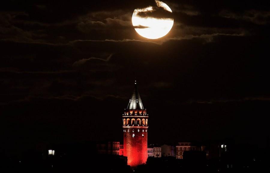 In pictures: Supermoon around the world. Supermoon,Supermoon around world,Supermoon in india,Supermoon pics,Supermoon images,Supermoon stills,Supermoon pictures,Supermoon photos,Supermoon new pics