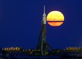 Supermoon,Supermoon around world,Supermoon in india,Supermoon pics,Supermoon images,Supermoon stills,Supermoon pictures,Supermoon photos,Supermoon new pics