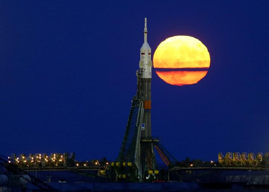The supermoon rises behind the Soyuz MS-03 spacecraft, ahead of its upcoming launch to the International Space Station (ISS), at the Baikonur cosmodrome in Kazakhstan. Supermoon,Supermoon around world,Supermoon in india,Supermoon pics,Supermoon images,Supermoon stills,Supermoon pictures,Supermoon photos,Supermoon new pics