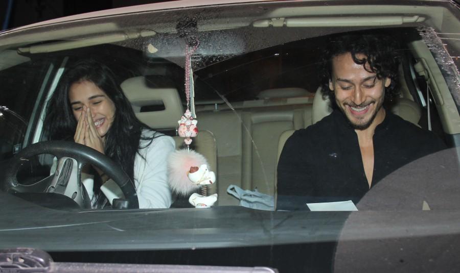 Photos of Tiger Shroff and Disha Patani spotted at Bandra. Tiger Shroff and Disha Patani,Tiger Shroff,Disha Patani,Tiger Shroff and Disha Patani spotted in Bandra,Tiger Shroff and Disha Patani in Bandra