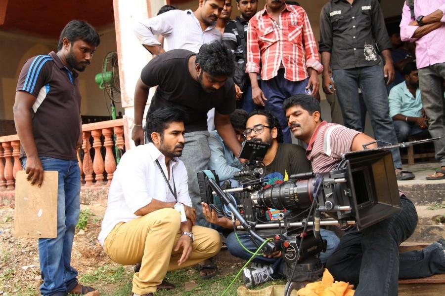 Saithan is an upcoming Tamil psychological thriller film written, directed by Pradeep Krishnamoorthy and produced by Fathima Vijay Antony. The film stars Vijay Antony and Arundhathi Nair in the lead role, while Charuhasan, Meera Krishnan, Y. G. Mahendra, Siddhartha Shankar, Kamal Krishna and Aadukalam Murugadoss in supporting role. Vijay Antony,Saithan Working Stills,Saithan Working pics,Saithan Working images,Saithan Working photos,Saithan Working pictures,Saithan movie pics,Saithan movie images,Saithan movie photos,Saithan movie stills,Saithan movie pictures