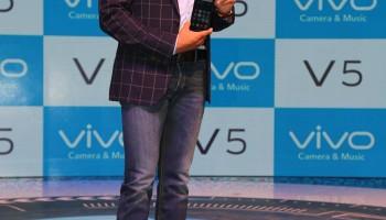 Kabir Khan,Kabir Khan launches Vivo V5 smartphone,Vivo V5 smartphone,Vivo V5 smartphone launch,Vivo V5,Vivo V5 smartphone launch pics,Vivo V5 smartphone launch images,Vivo V5 smartphone launch photos,Vivo V5 smartphone launch stills,Vivo V5 smartphone lau
