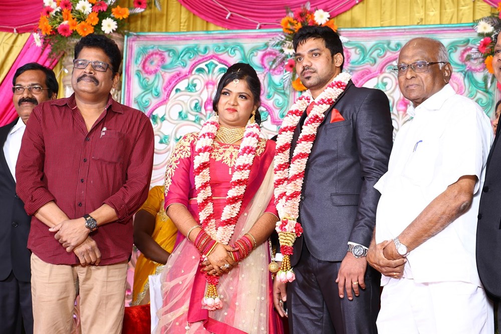 Director KS Ravikumar at Vasu Vikram's daughter Vasugi wedding reception. Vasu Vikram's daughter Vasugi,Vasu Vikram's daughter Vasugi wedding,MK Stalin,Vivek,Radha Ravi,KS Ravikumar,Soori,Durga Stalin,MS Baskar,Radhika,SP Muthuraman,Vikraman,Nassar