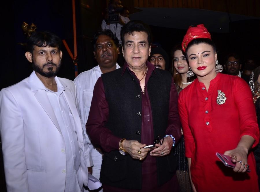 Actress & Social Worker Rakhi Sawant received the award for her recent social initiatives. Actress Kanchan Avasthi who’s seen as Sarla in the hugely popular ZEE TV's TV Serial Amma received the award for her performance in the show. Mumbai Global Achiever's Award,Mumbai Global Achiever's Award 2016,Bhajan Samrat Anup Jalota,Gufi Paintal,Arun Bakshi,Jeetendra Kapoor,actor Jeetendra Kapoor,Kanchan Avasthi