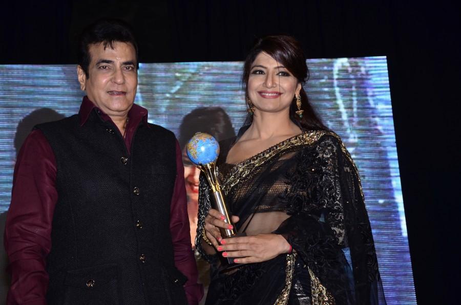 The 2nd edition of Mumbai Global Achiever's Award was held in Mumbai at Bhaidas Hall, Vile Parle. Mumbai Global Achiever's Award,Mumbai Global Achiever's Award 2016,Bhajan Samrat Anup Jalota,Gufi Paintal,Arun Bakshi,Jeetendra Kapoor,actor Jeetendra Kapoor,Kanchan Avasthi