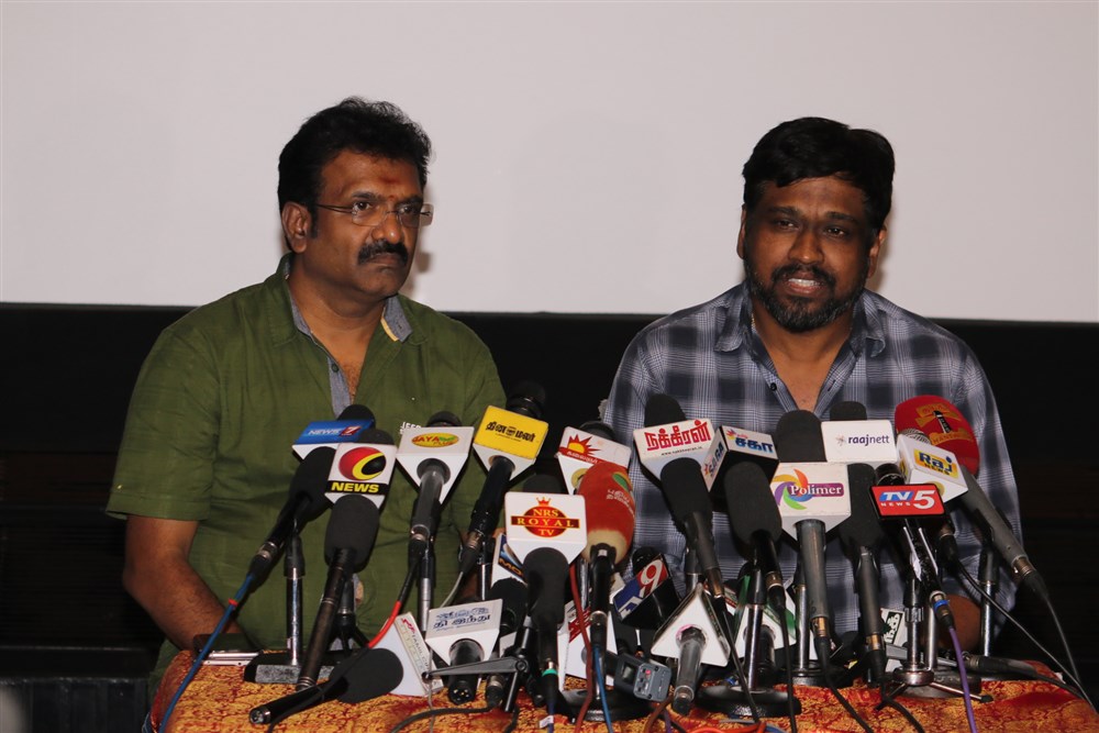GV Prakash's upcoming movie Kadavul Irukan Kumaru press meet event held at Chennai. Director M Rajesh and producer T Siva graced the event. GV Prakash,M Rajesh,T Siva,Kadavul Irukan Kumaru,Kadavul Irukan Kumaru press meet,Kadavul Irukan Kumaru press meet pics,Kadavul Irukan Kumaru press meet images,Kadavul Irukan Kumaru press meet photos,Kadavul Irukan Kumaru press meet stills,Kadavul Irukan