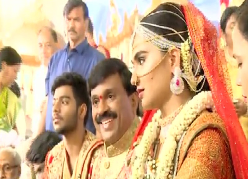 Gali Janardhan Reddy's daughter Brahmani's wedding pictures. Gali Janardhan Reddy,Gali Janardhan Reddy daughter Brahmani,Gali Janardhan Reddy daughter Brahmani wedding,Brahmani wedding,Brahmani wedding pictures,Brahmani wedding pics,Brahmani wedding photos,Brahmani wedding stills,Brahmani wedding picture
