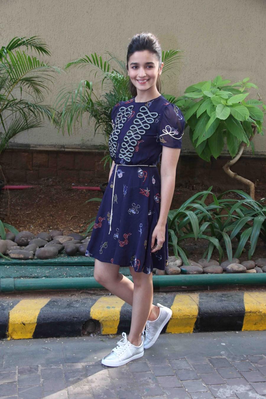 Photos of Bollywood actress Alia Bhatt at promotion of Dear Zindagi. Alia Bhatt,Alia Bhatt at promotion of Dear Zindagi,Dear Zindagi,Dear Zindagi promotion,Dear Zindagi movie promotion,Alia Bhatt hot pics,Alia Bhatt hot images,Alia Bhatt hot photos,Alia Bhatt hot pictures