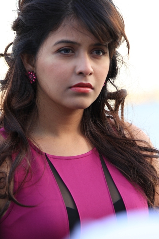 South Indian Actress Anjali stills from Chitrangada Movie. Chitrangada is an upcoming Telugu movie directed by Ashok G and produced by Sridhar Gangapatnam. The film stars Anjali, Sindhu Tolani, Sakshi Gulati, Jayaprakash, Sapthagiri and Raja Ravindra. Chitrangada,Anjali,Anjali as Chitrangada,Anjali in Chitrangada,Chitrangada movie stills,Chitrangada movie pics,Chitrangada movie images,Chitrangada movie photos,Chitrangada movie pictures