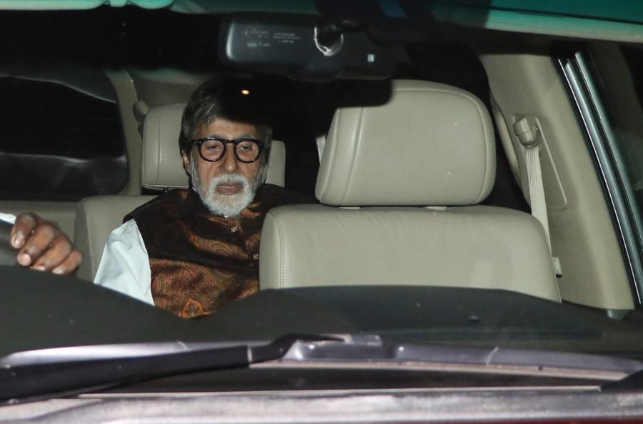 Photos of Bollywood actor Amitabh Bachchan spotted at Bandra. Amitabh Bachchan and Aishwarya Rai,Amitabh Bachchan,Aishwarya Rai,Aishwarya Rai Bachchan,Aishwarya Rai spotted at Bandra,Aishwarya Rai at Bandra,Aishwarya Rai latest pics,Aishwarya Rai latest images,Aishwarya Rai latest photos,Aishwarya Rai latest stills