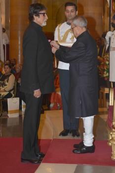 Padma Vibhushan conferred on Amitabh Bachchan