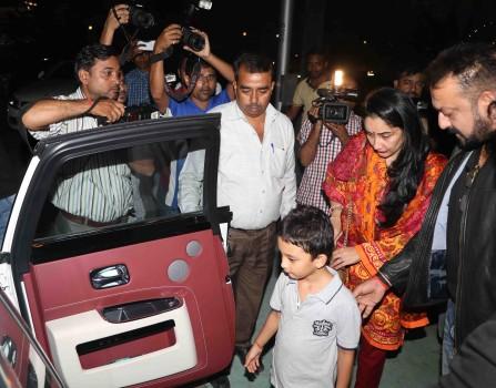 Photos of Bollywood actor Sanjay Dutt with wife Manyata & Kids spotted at Restaurant for dinner.
