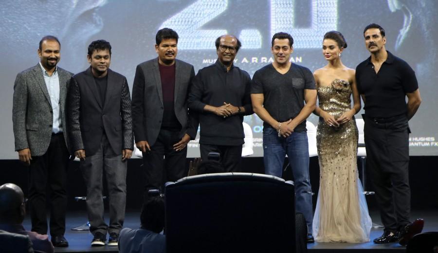 Talking at the event, Akshay said: "Director Shankar said my role will be difficult but I enjoyed it. The subject is very unique. I'm sure this film will reach the standards of Hollywood." 2.0 first look launch,2.0 first look,2.0 first look launch live,2.0 first look launch pics,2.0 first look launch images,2.0 first look launch photos,2.0 first look launch pictures,2.0 first look launch stills,Rajinikanth,Akshay Kumar,AR Rahman
