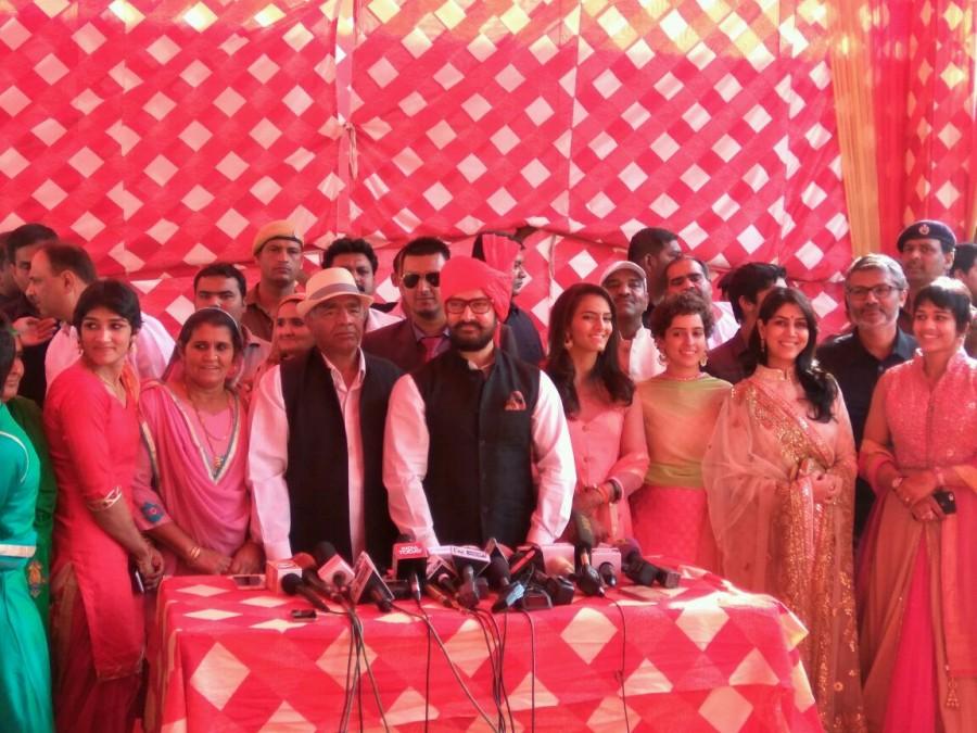 Photos of Bollywood actor Aamir Khan with Dangal team attends the wedding of Geeta Phogat in Balali, Haryana. Aamir Khan,Dangal,Aamir Khan with Dangal team,Geeta Phogat,Geeta Phogat wedding,Geeta Phogat marriage,Geeta Phogat wedding pics,Geeta Phogat wedding images,Geeta Phogat wedding photos,Geeta Phogat wedding stills,Geeta Phogat wedding pictures
