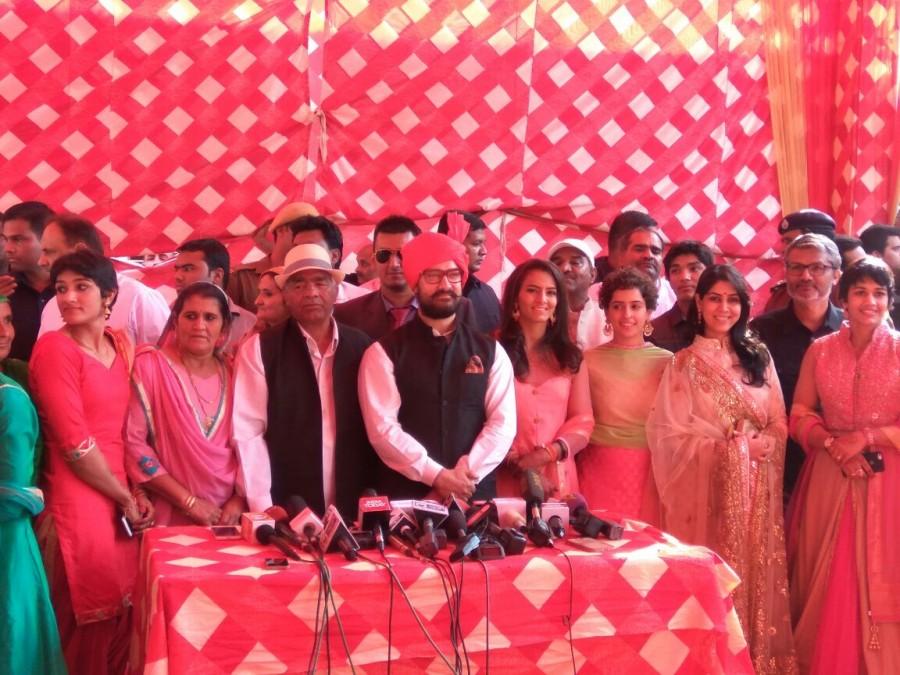 Photos of Bollywood actor Aamir Khan with Dangal team attends the wedding of Geeta Phogat in Balali, Haryana. Aamir Khan,Dangal,Aamir Khan with Dangal team,Geeta Phogat,Geeta Phogat wedding,Geeta Phogat marriage,Geeta Phogat wedding pics,Geeta Phogat wedding images,Geeta Phogat wedding photos,Geeta Phogat wedding stills,Geeta Phogat wedding pictures