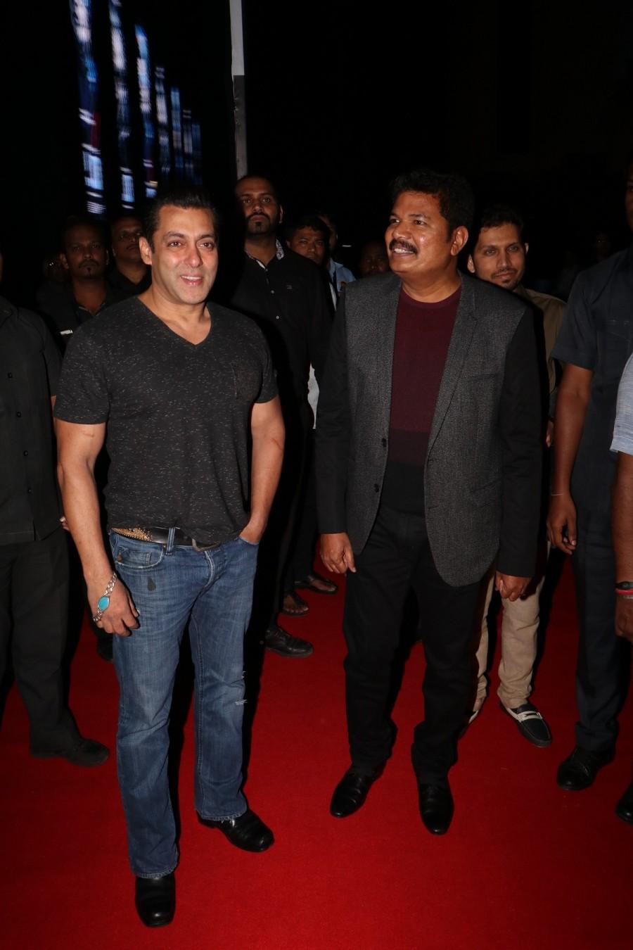 Also starring Amy Jackson, Sudhanshu Pandey and Adil Hussain, the film is produced by Lyca Productions. Salman Khan at 2.0 first look launch,Salman Khan at 2.0 first look,Salman Khan,actor Salman Khan,2.0 first look launch,2.0 first look