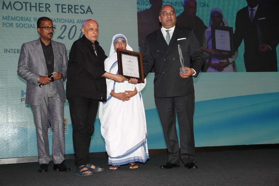 Photos of Bollywood actress Sonam Kapoor attends Mother Teresa Awards 2016. Sonam Kapoor attends Mother Teresa Awards,Sonam Kapoor attends Mother Teresa Awards 2016,Sonam Kapoor,Sonam Kapoor at Mother Teresa Awards,Mother Teresa Awards,Mother Teresa Awards 2016,Sonam Kapoor pics,Sonam Kapoor images,Sonam Kapoor photos,Sonam Kapoo