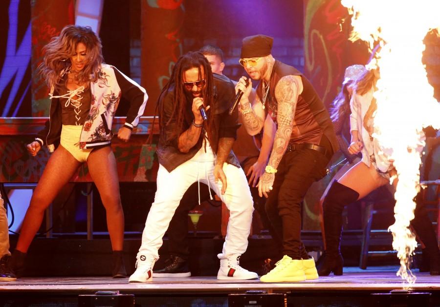 Farruko (R) and Ky-Mani Marley perform "Chillax" at the 17th Annual Latin Grammy Awards in Las Vegas, Nevada, U.S. Latin Grammy Awards,Latin Grammy Awards 2016,Latin Grammy Awards pics,Latin Grammy Awards images,Latin Grammy Awards photos,Latin Grammy Awards stills,Latin Grammy Awards pictures