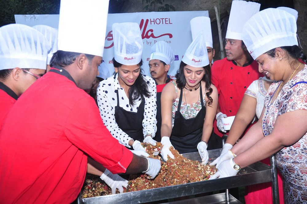 Photos of South Indian Actress Yamini Bhaskar participates in Christmas cake mixing ceremony at Hotel Daspalla in Hyderabad. Yamini Bhaskar,actress Yamini Bhaskar,Christmas Cake Mixing,Christmas Cake Mixing Ceremony,Yamini Bhaskar Participate Christmas Cake Mixing Ceremony