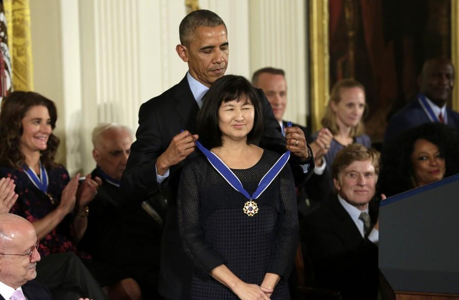 President Barack Obama awards artist and designer Maya Lin the Presidential Medal of Freedom. Medals of Freedom,Obama,Barack Obama,Robert de Niro,Diana Ross,Tom Hanks,Kareem Abdul-Jabbar,Presidential Medal of Freedom,Medals of Freedom pics,Medals of Freedom images,Medals of Freedom photos,Medals of Freedom stills,Medals of Freedom pictures